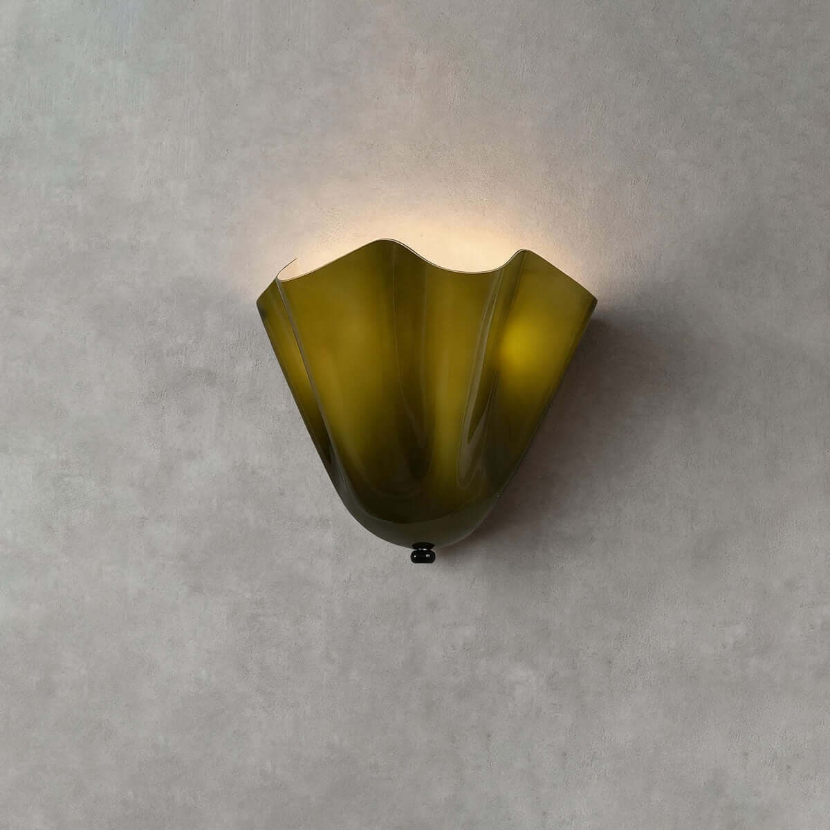 Wandlamp met gedrapeerd glas