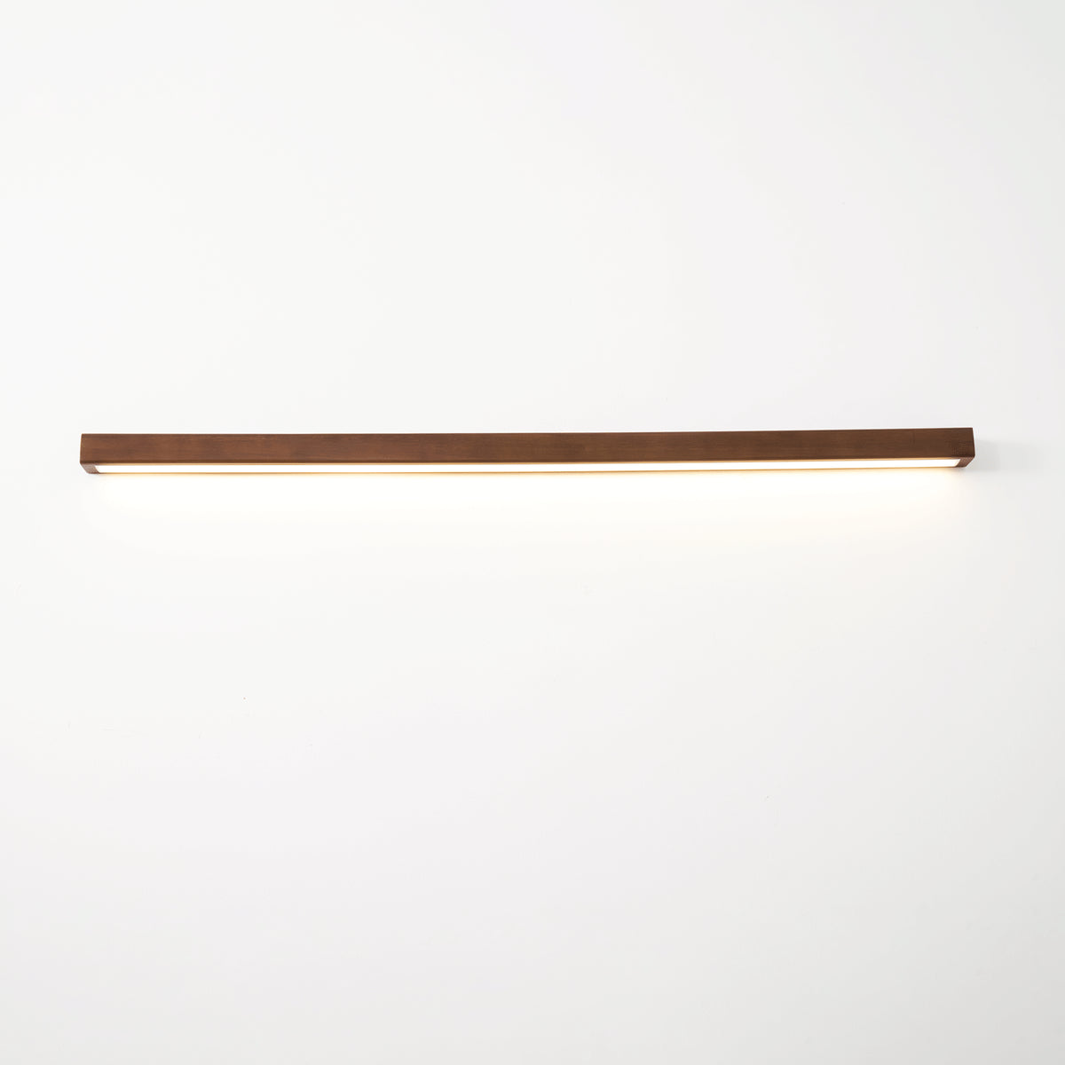 Slanke lineaire wandlamp van hout