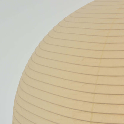 Hanglamp in washipapier in de vorm van een wereldbol