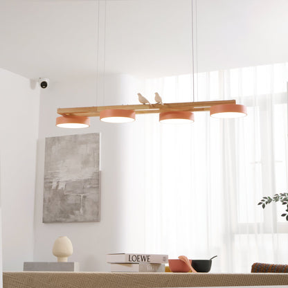 Lineaire houten kroonluchter met vogelmotief