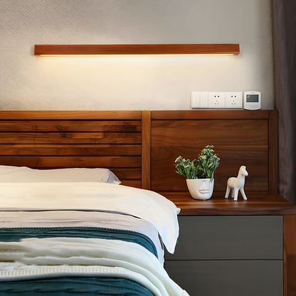 Slanke lineaire wandlamp van hout