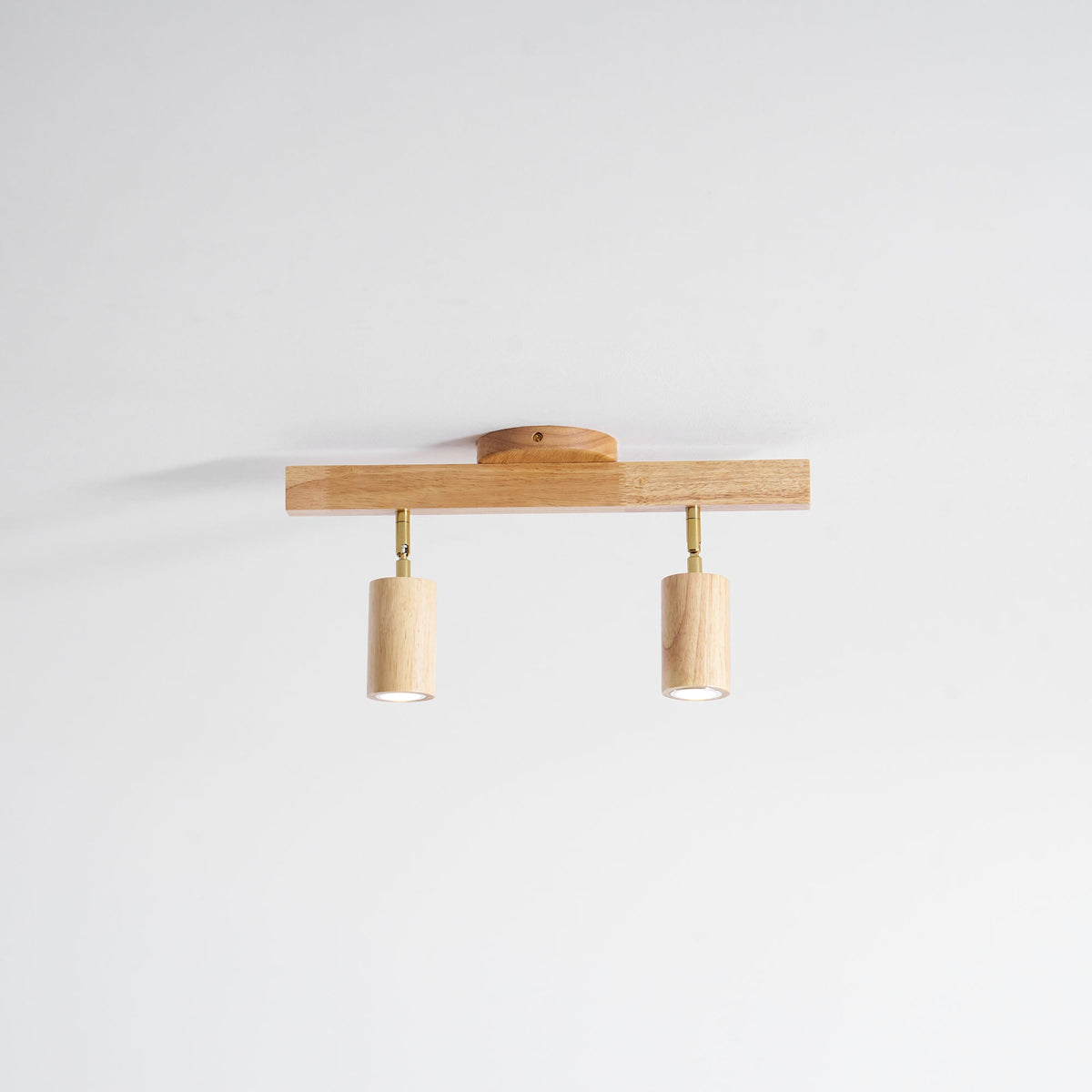 Houten rail met spotjes