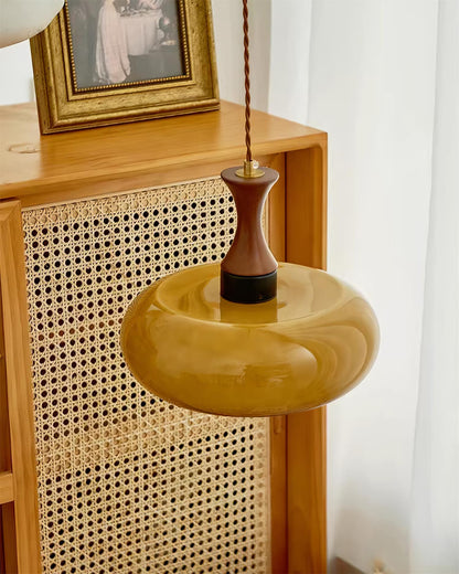 Amberkleurige glazen hanglamp met stekker
