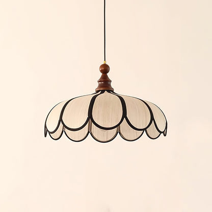 Hanglamp met geschulpte bloemblaadjes