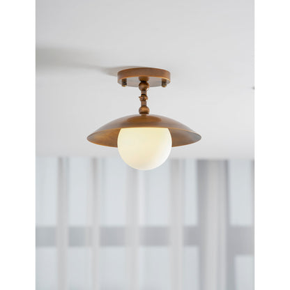 Messingkleurige half-inbouwplafondlamp met koepelshade