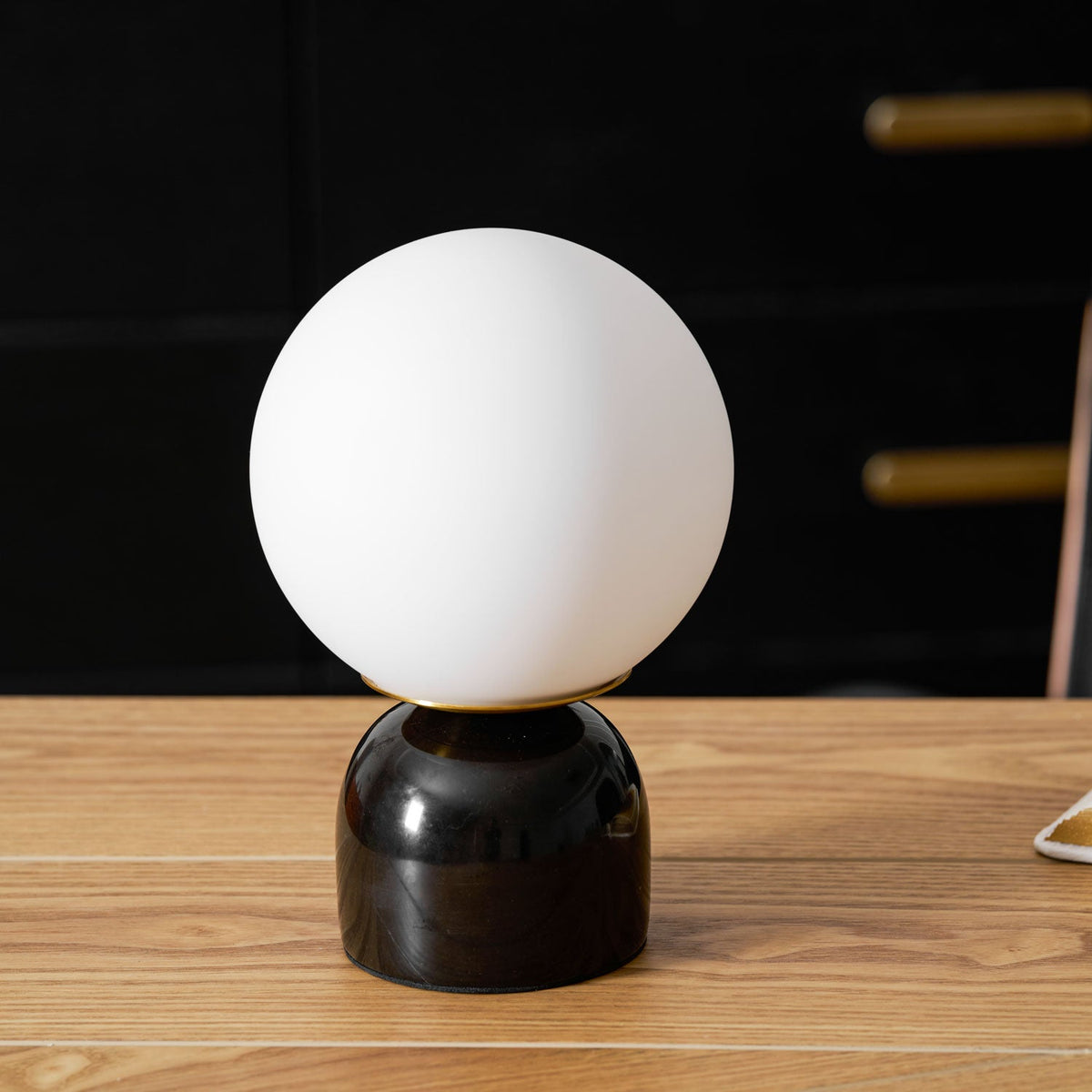 Ulvane minimalistische marmeren tafellamp