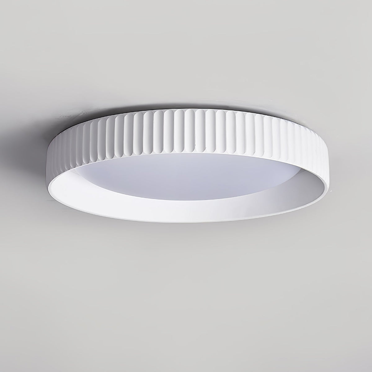 Geribbelde plafondlamp met harslampenkap