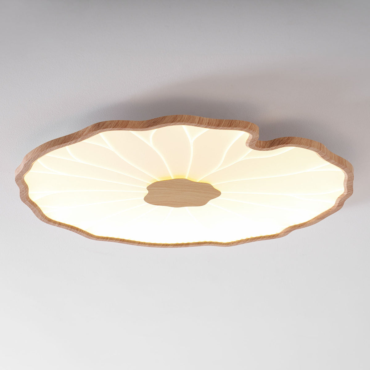 Plafondlamp met waterleliehoutnerfstructuur