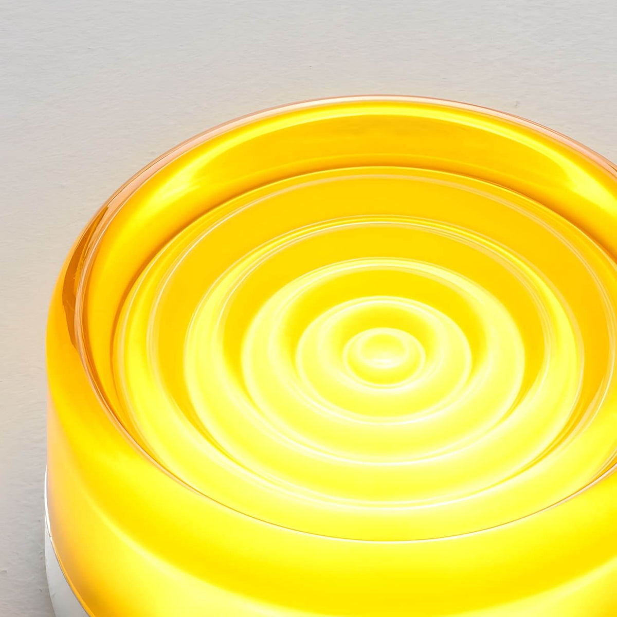 Ronde gekleurde wandlamp
