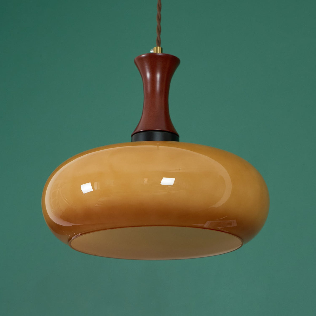 Amberkleurige glazen hanglamp met stekker