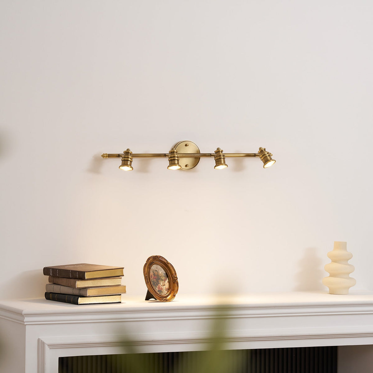 Messingkleurige lineaire wandspotverlichting