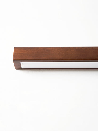 Slanke lineaire wandlamp van hout