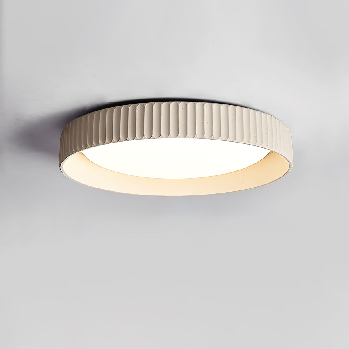 Geribbelde plafondlamp met harslampenkap