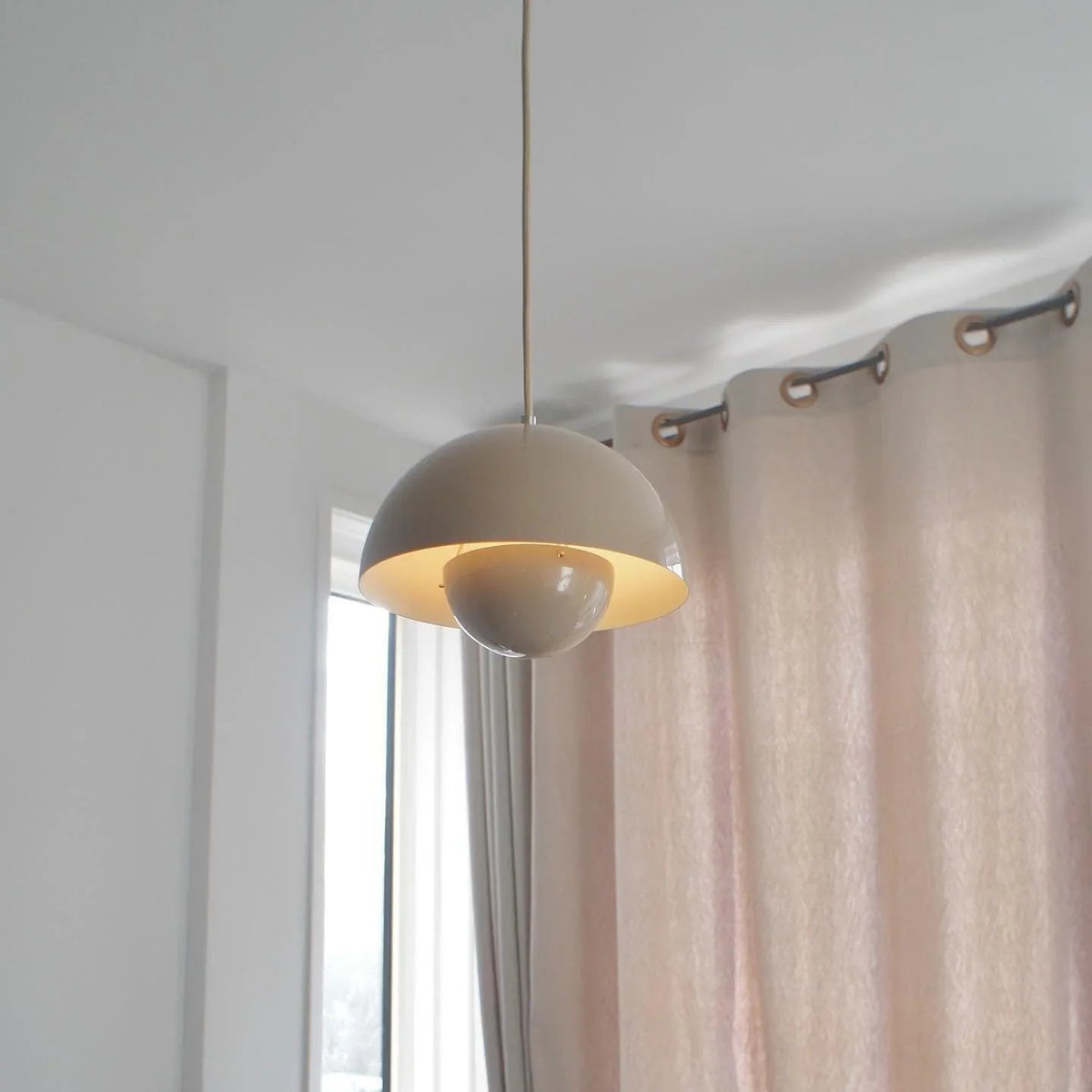 Metalen hanglamp met twee koepels