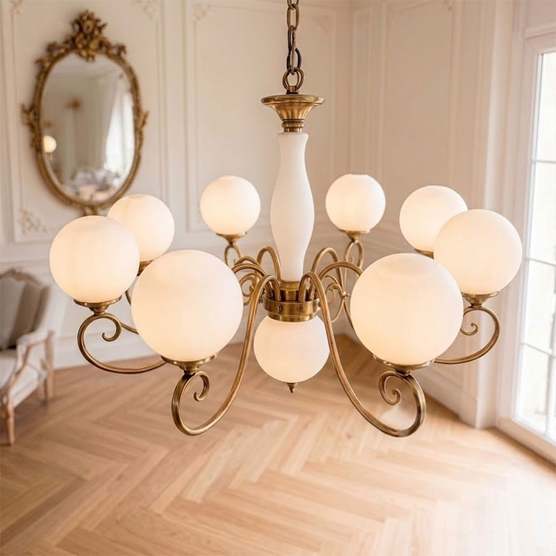 Gegoten messing globehanglamp
