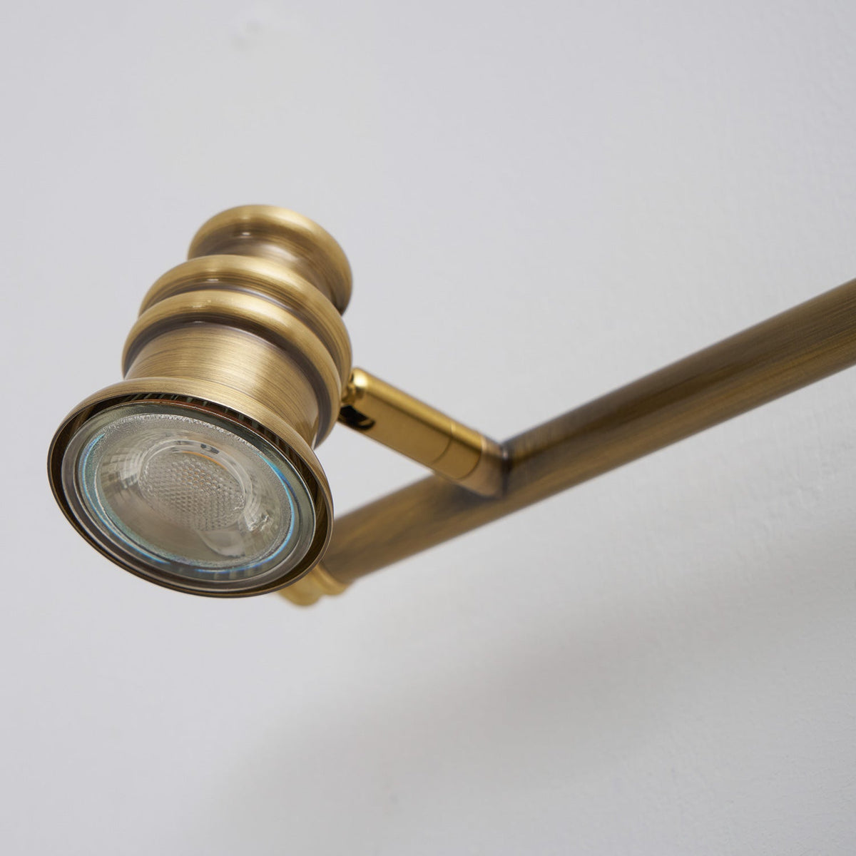 Messingkleurige lineaire wandspotverlichting