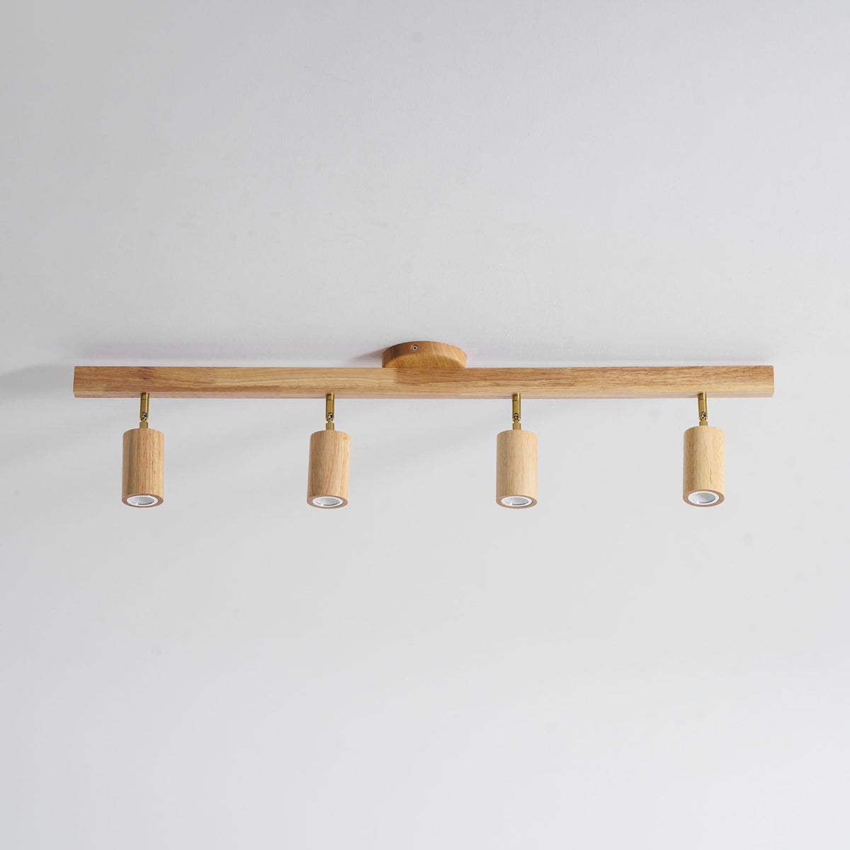 Houten rail met spotjes