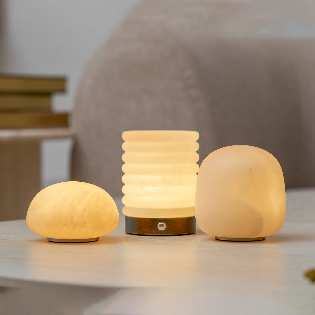 Alvane minimalistische tafellamp van albast