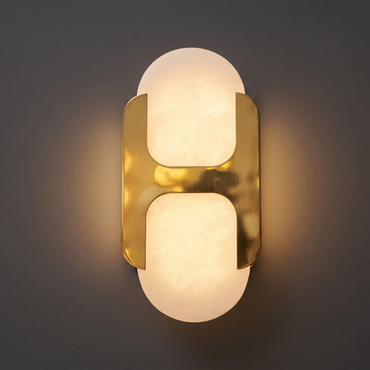 Sculpturale wandlamp van albast