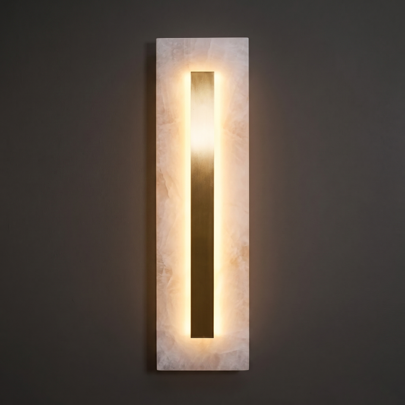 Sculpturale wandlamp van albast