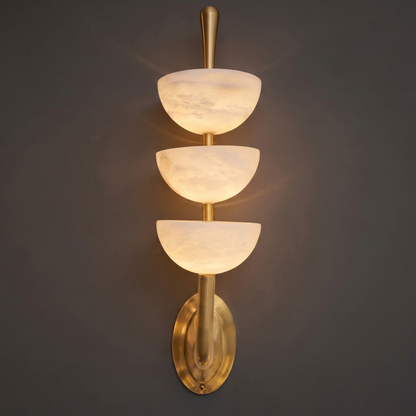 Sculpturale wandlamp van albast