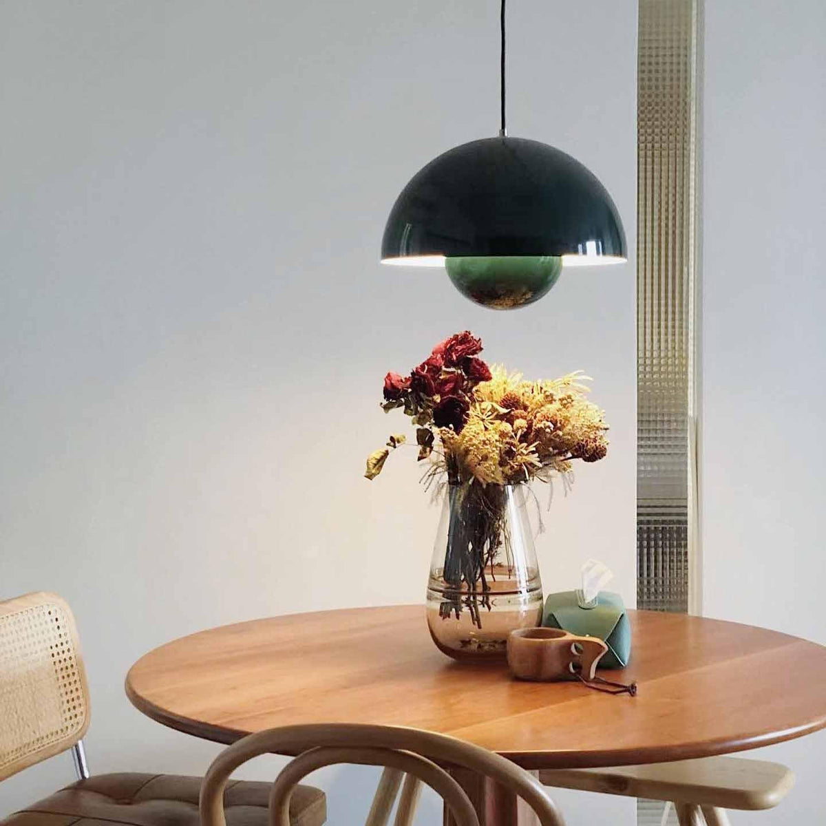 Metalen hanglamp met twee koepels