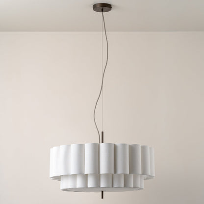 Grote lamp met geschulpte rand