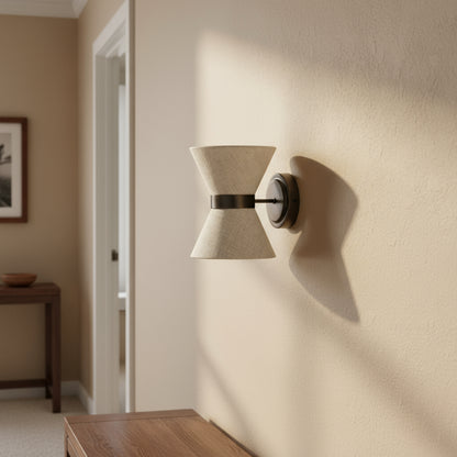 Bronzen en linnen wandlamp