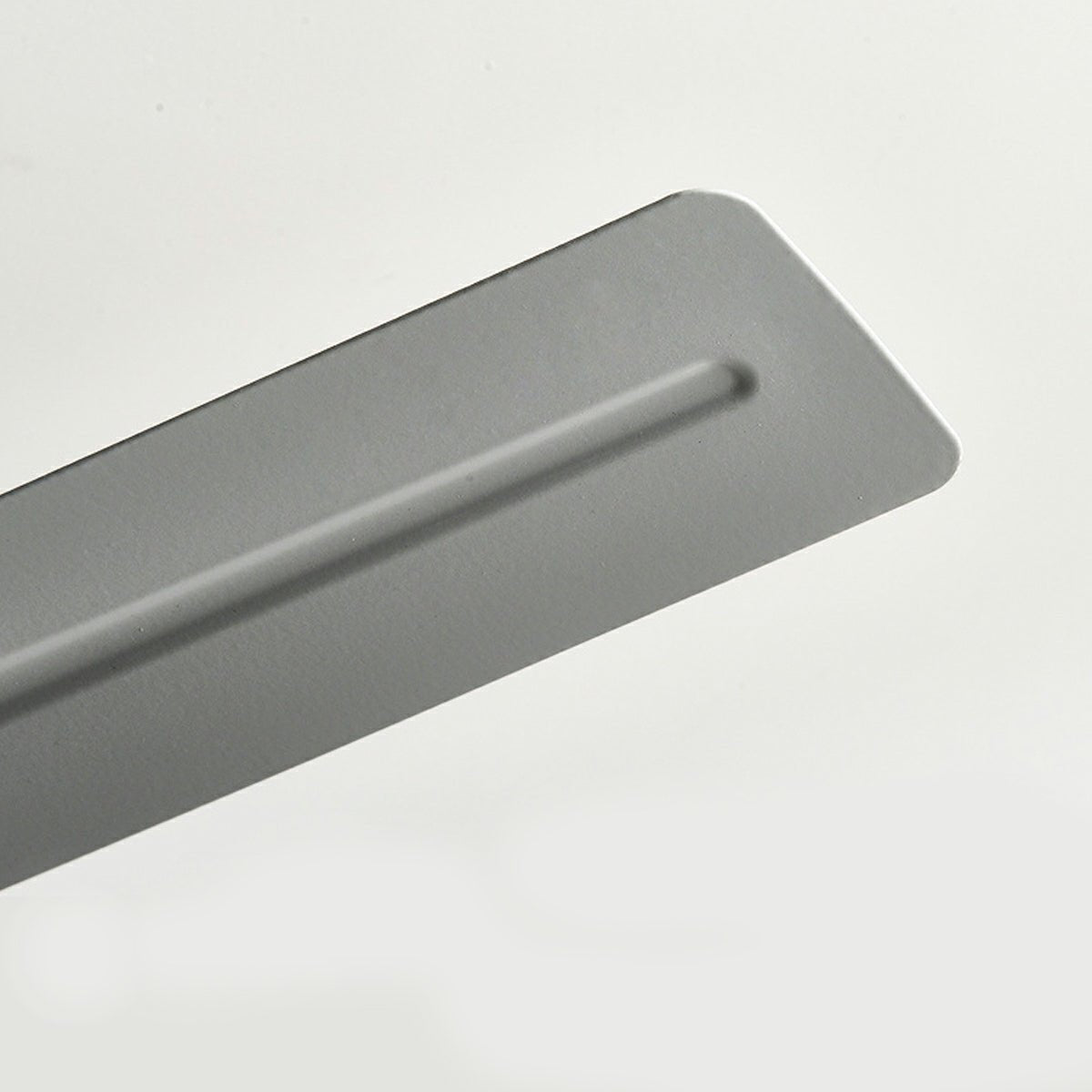 Moderne plafondventilator met 5 bladen en LED-verlichting