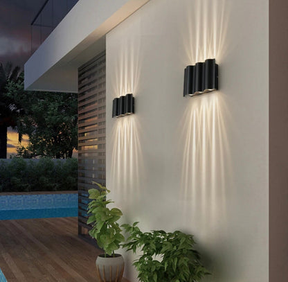 Moderne buitenwandlamp met meerdere koppen